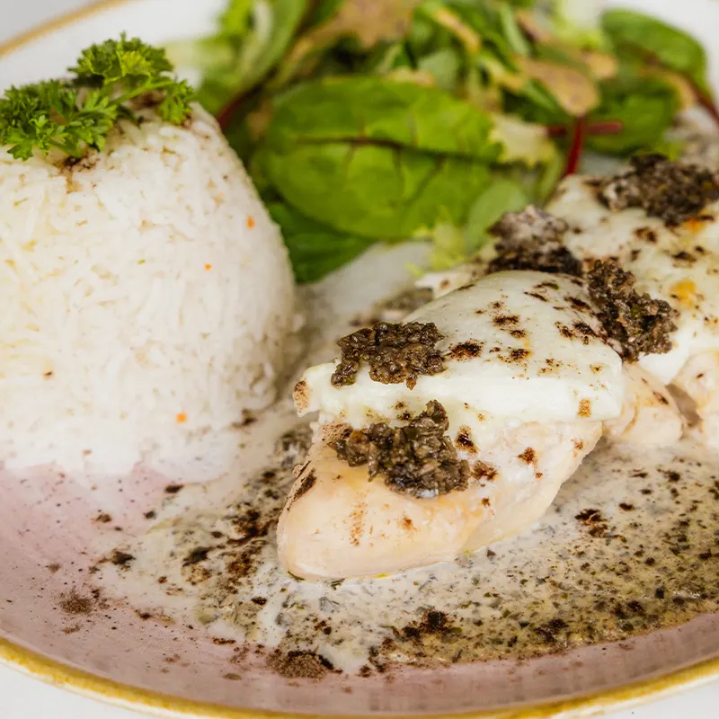 Filet de poulet gratiné mozzarella